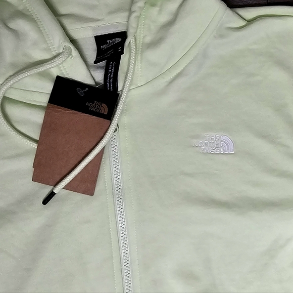 The North Face Simple Logo Zip Up Hoodie *NWT* - Picture 4 of 4